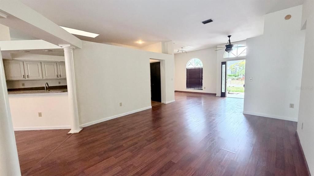 For Rent: $3,100 (3 beds, 2 baths, 2052 Square Feet)