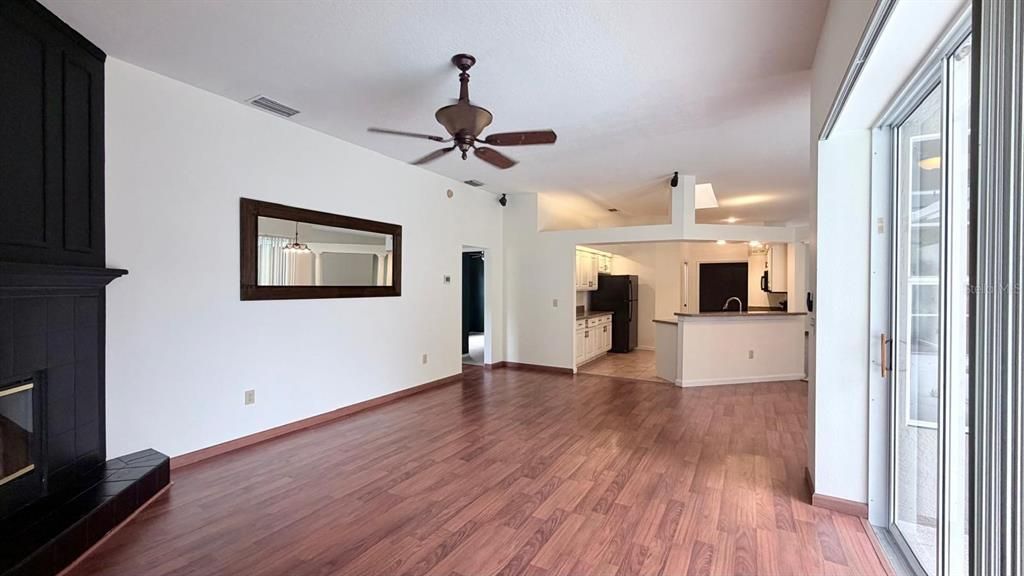 For Rent: $3,100 (3 beds, 2 baths, 2052 Square Feet)