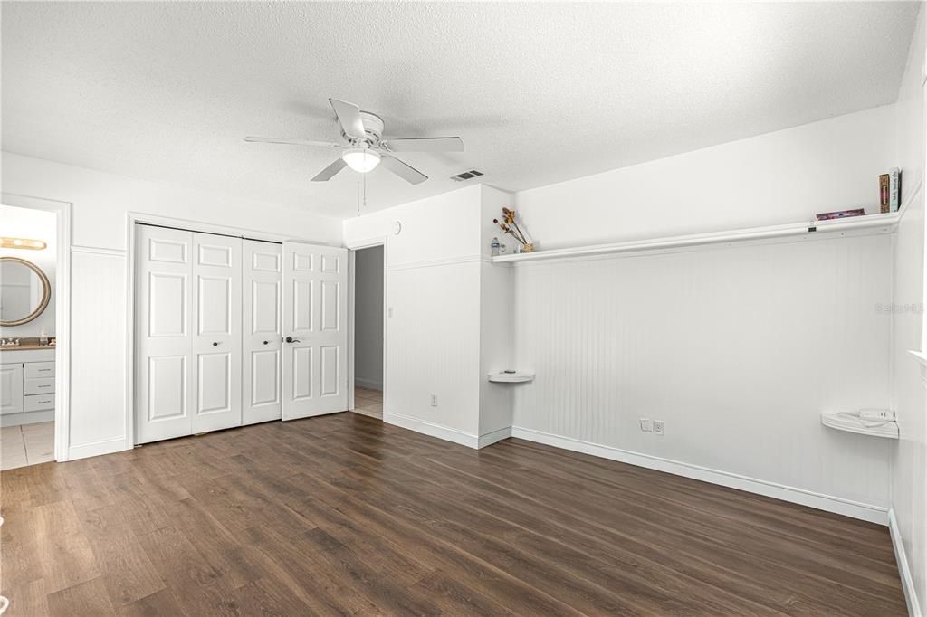 En Venta: $299,999 (3 camas, 2 baños, 1656 Pies cuadrados)
