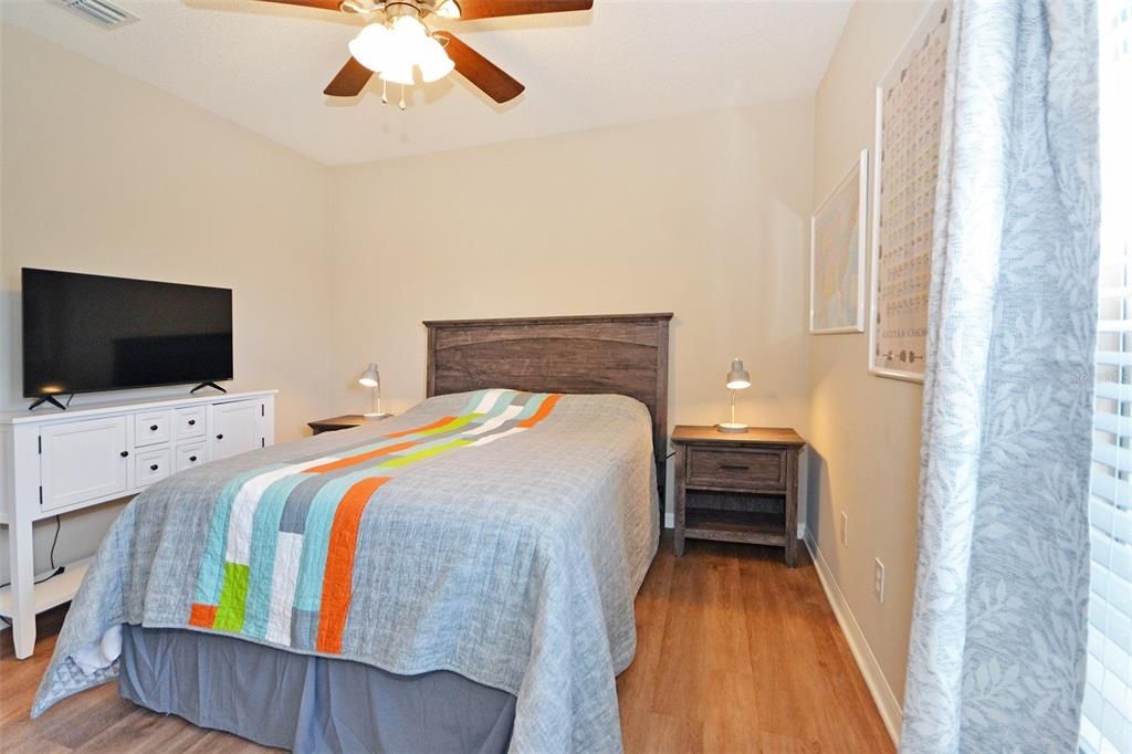 For Sale: $560,000 (6 beds, 3 baths, 2268 Square Feet)