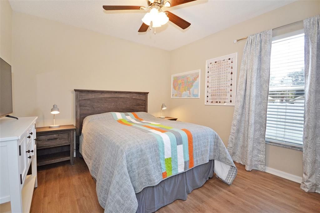 For Sale: $560,000 (6 beds, 3 baths, 2268 Square Feet)