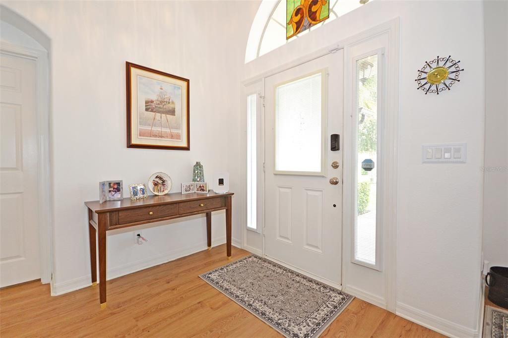 For Sale: $560,000 (6 beds, 3 baths, 2268 Square Feet)