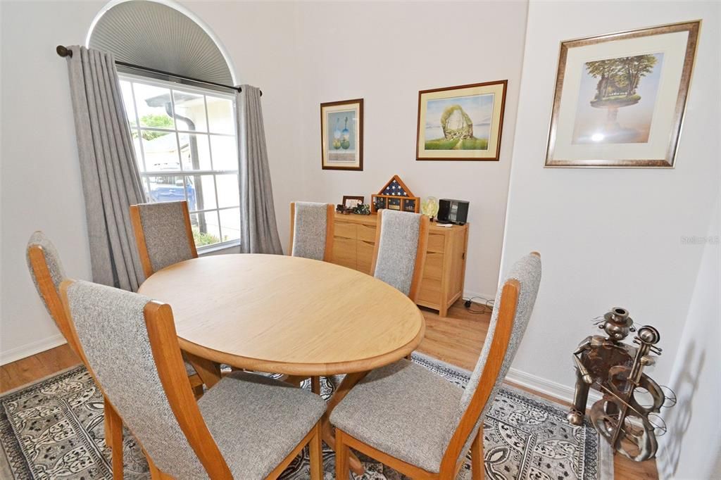 For Sale: $560,000 (6 beds, 3 baths, 2268 Square Feet)