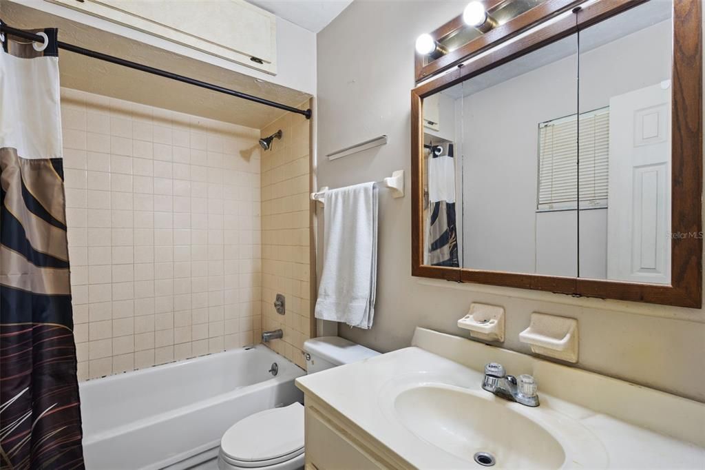 En Venta: $289,900 (3 camas, 2 baños, 1252 Pies cuadrados)