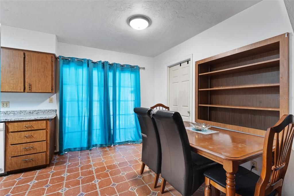 En Venta: $289,900 (3 camas, 2 baños, 1252 Pies cuadrados)