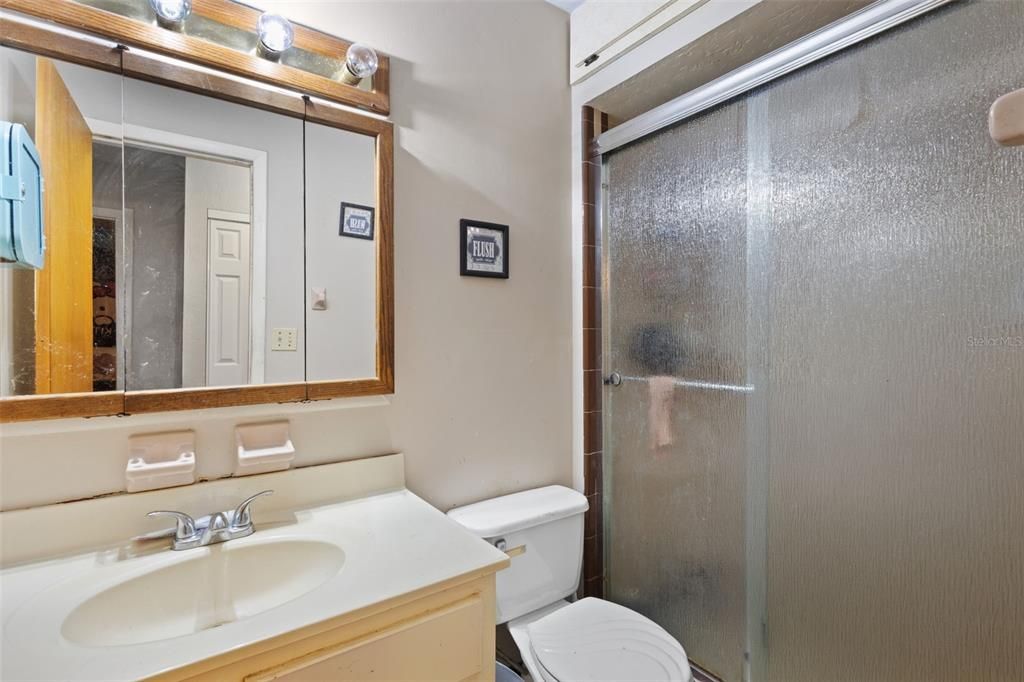 En Venta: $289,900 (3 camas, 2 baños, 1252 Pies cuadrados)