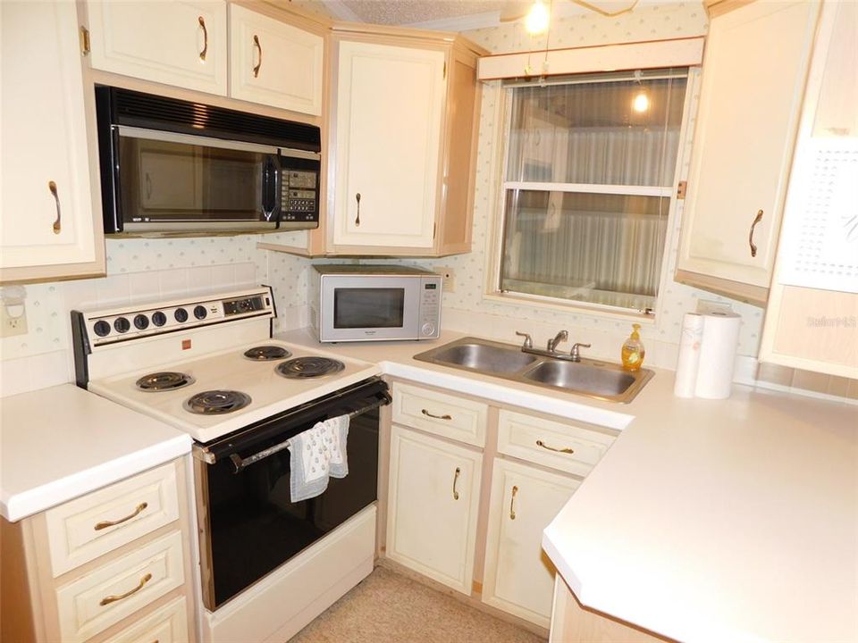 For Sale: $79,000 (3 beds, 1 baths, 675 Square Feet)