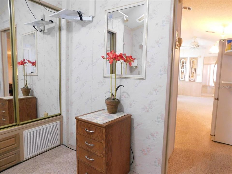 For Sale: $79,000 (3 beds, 1 baths, 675 Square Feet)