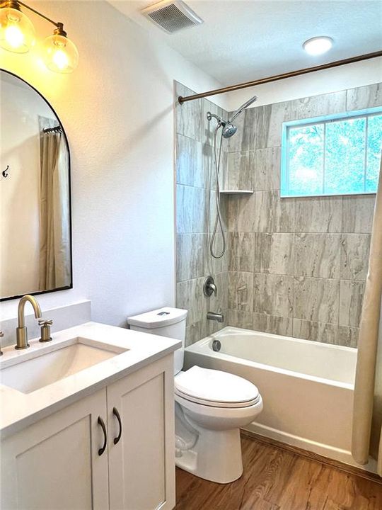For Rent: $4,995 (5 beds, 3 baths, 2428 Square Feet)