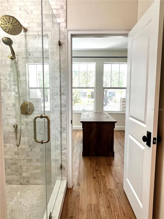For Rent: $4,995 (5 beds, 3 baths, 2428 Square Feet)