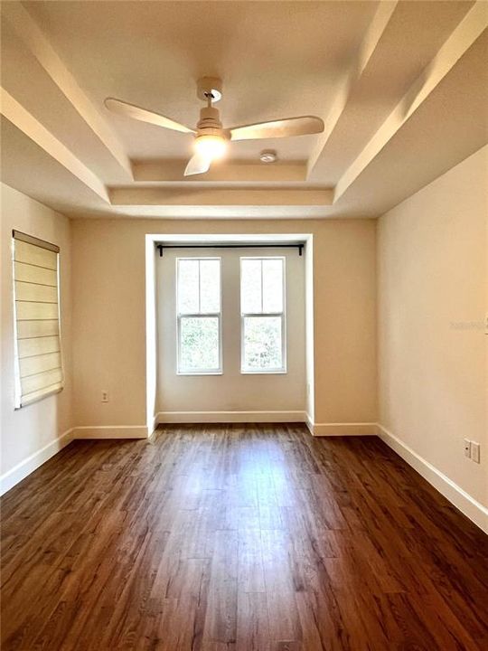 For Rent: $4,995 (5 beds, 3 baths, 2428 Square Feet)
