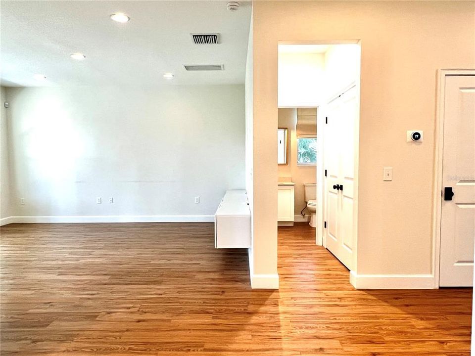 For Rent: $4,995 (5 beds, 3 baths, 2428 Square Feet)