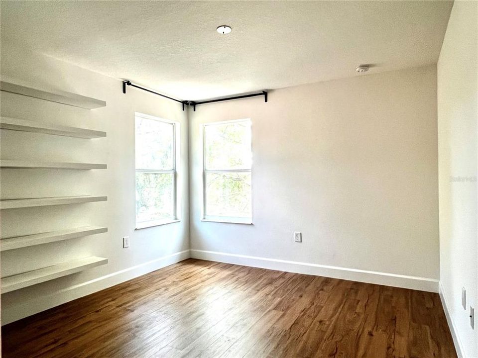 For Rent: $4,995 (5 beds, 3 baths, 2428 Square Feet)