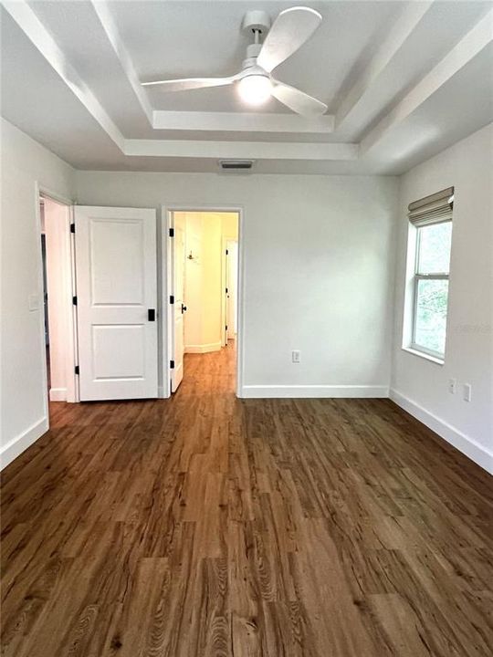 For Rent: $4,995 (5 beds, 3 baths, 2428 Square Feet)