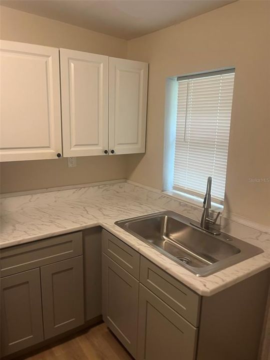 For Rent: $1,700 (2 beds, 1 baths, 567 Square Feet)