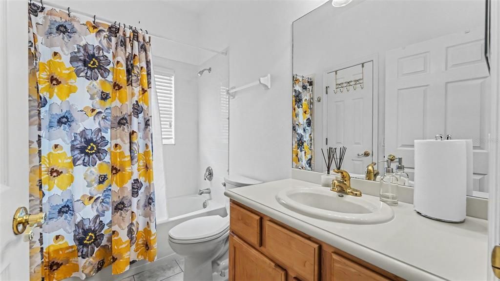 For Sale: $299,900 (3 beds, 2 baths, 1821 Square Feet)