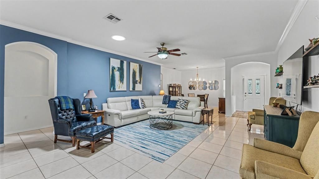 For Sale: $299,900 (3 beds, 2 baths, 1821 Square Feet)