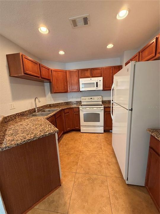 En Renta: $1,650 (2 camas, 2 baños, 951 Pies cuadrados)