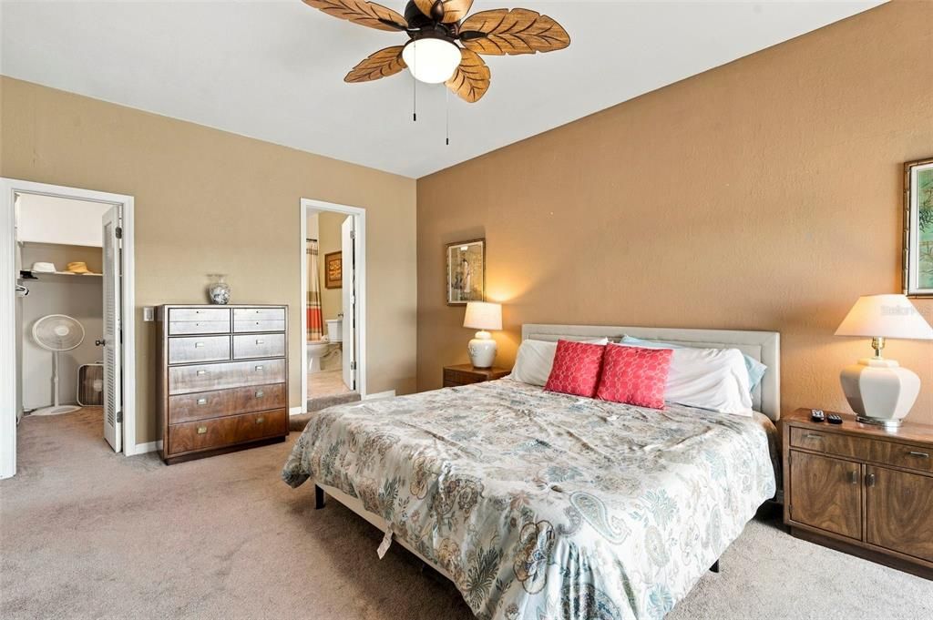 На продажу: $999,900 (2 спален, 2 ванн, 1795 Квадратных фут)