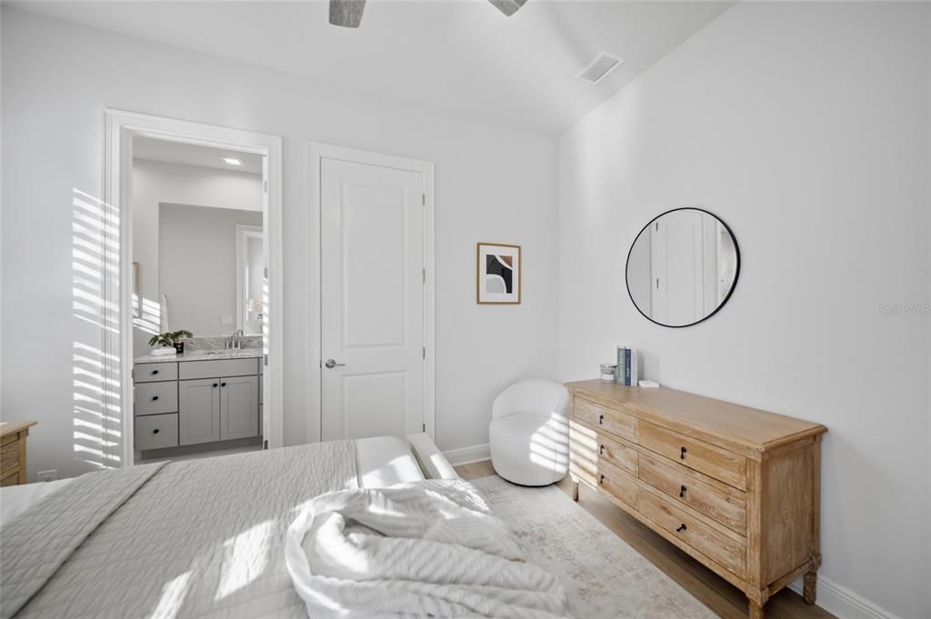 En Venta: $2,195,000 (3 camas, 4 baños, 3366 Pies cuadrados)