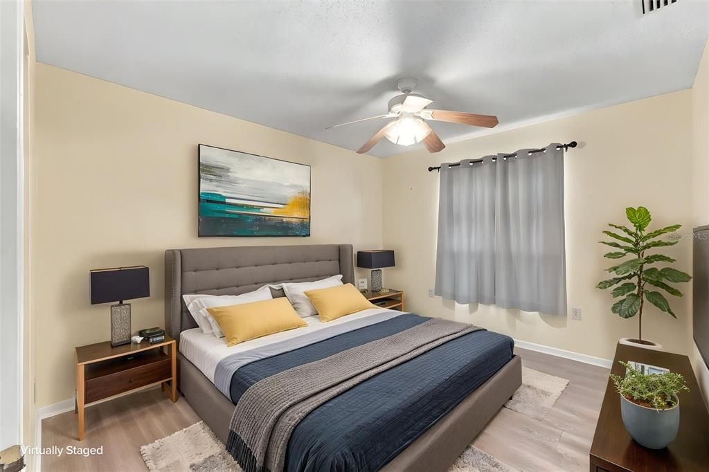 For Sale: $174,900 (2 beds, 1 baths, 969 Square Feet)