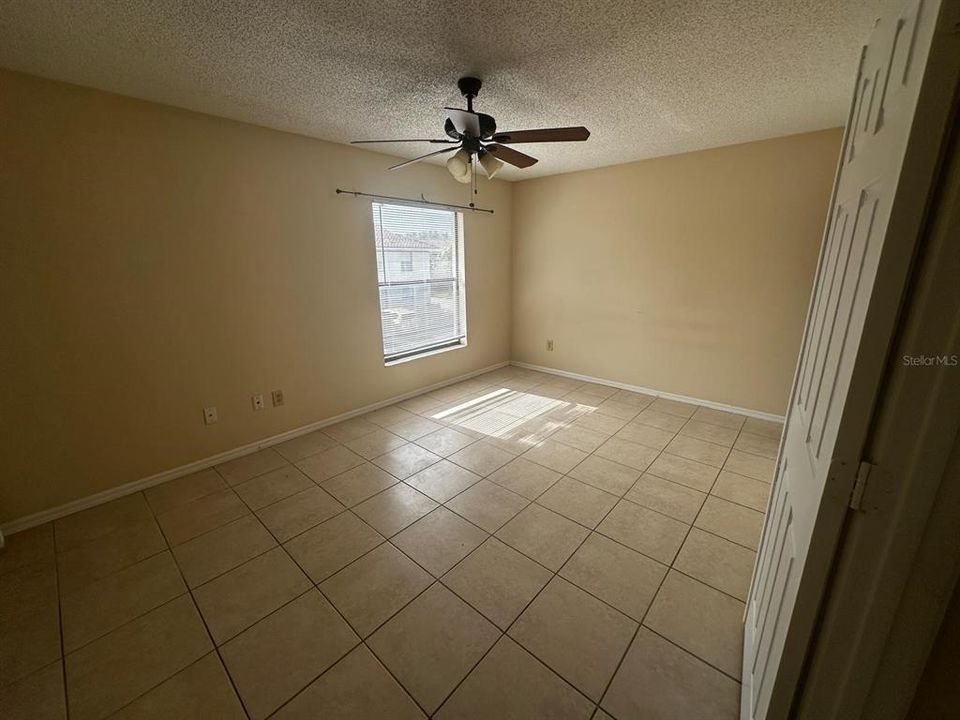 В аренду: $1,750 (3 спален, 2 ванн, 1306 Квадратных фут)