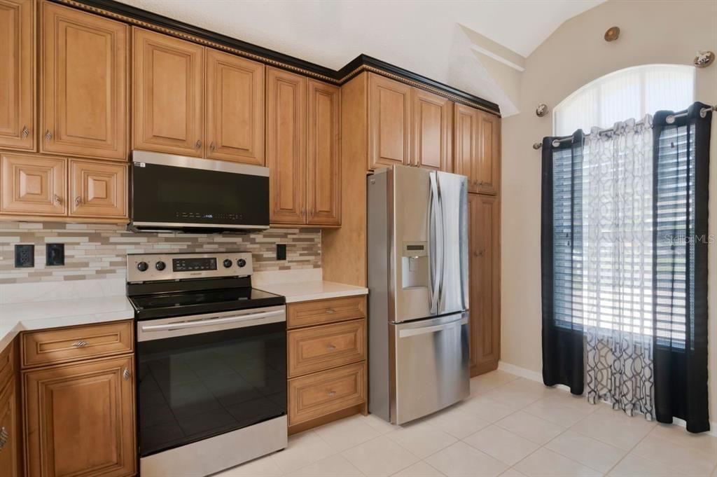 На продажу: $429,900 (3 спален, 2 ванн, 2290 Квадратных фут)