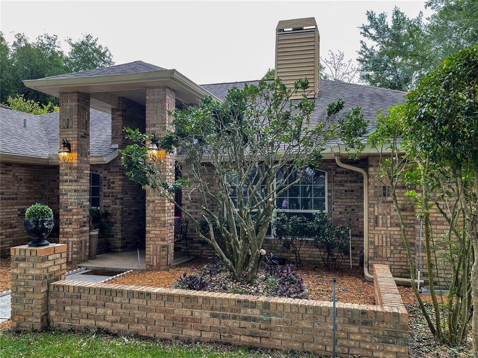 : $569,900 (3 camas, 2 baños, 2337 Pies cuadrados)