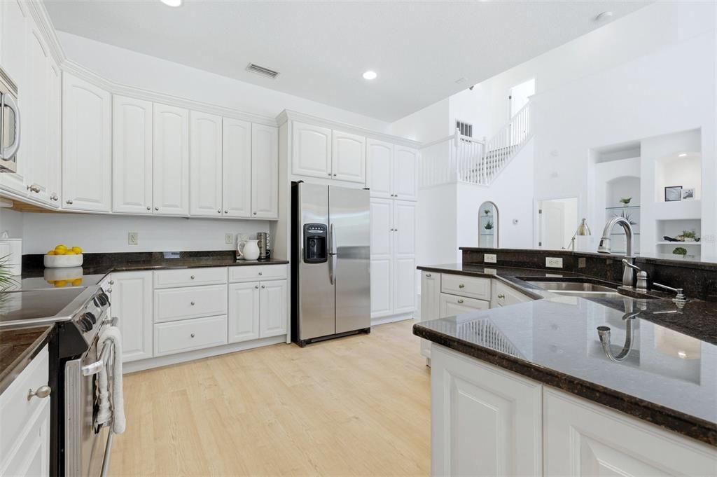 For Sale: $789,000 (3 beds, 2 baths, 2836 Square Feet)
