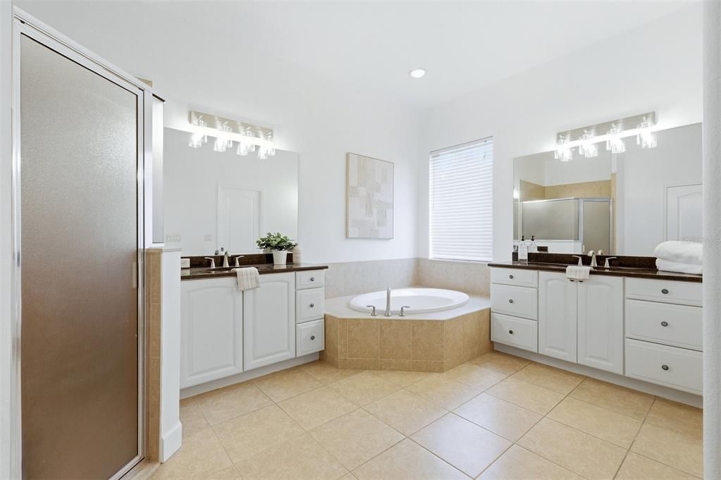 For Sale: $789,000 (3 beds, 2 baths, 2836 Square Feet)
