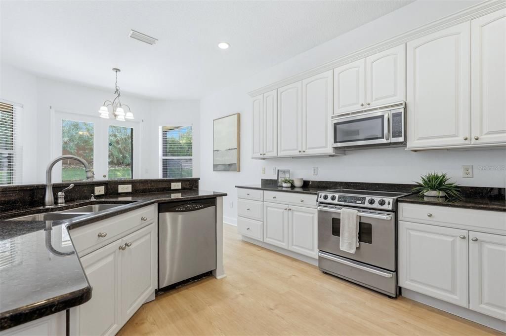 For Sale: $789,000 (3 beds, 2 baths, 2836 Square Feet)