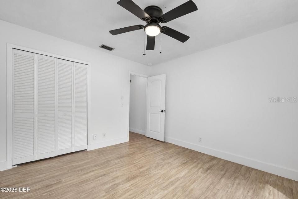 For Sale: $350,000 (3 beds, 2 baths, 1717 Square Feet)