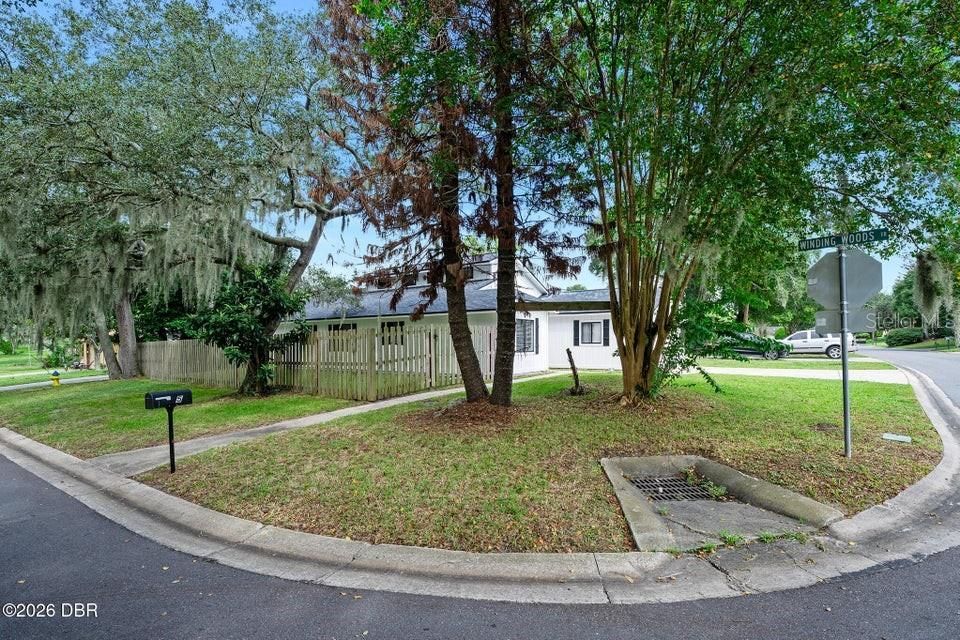 For Sale: $350,000 (3 beds, 2 baths, 1717 Square Feet)