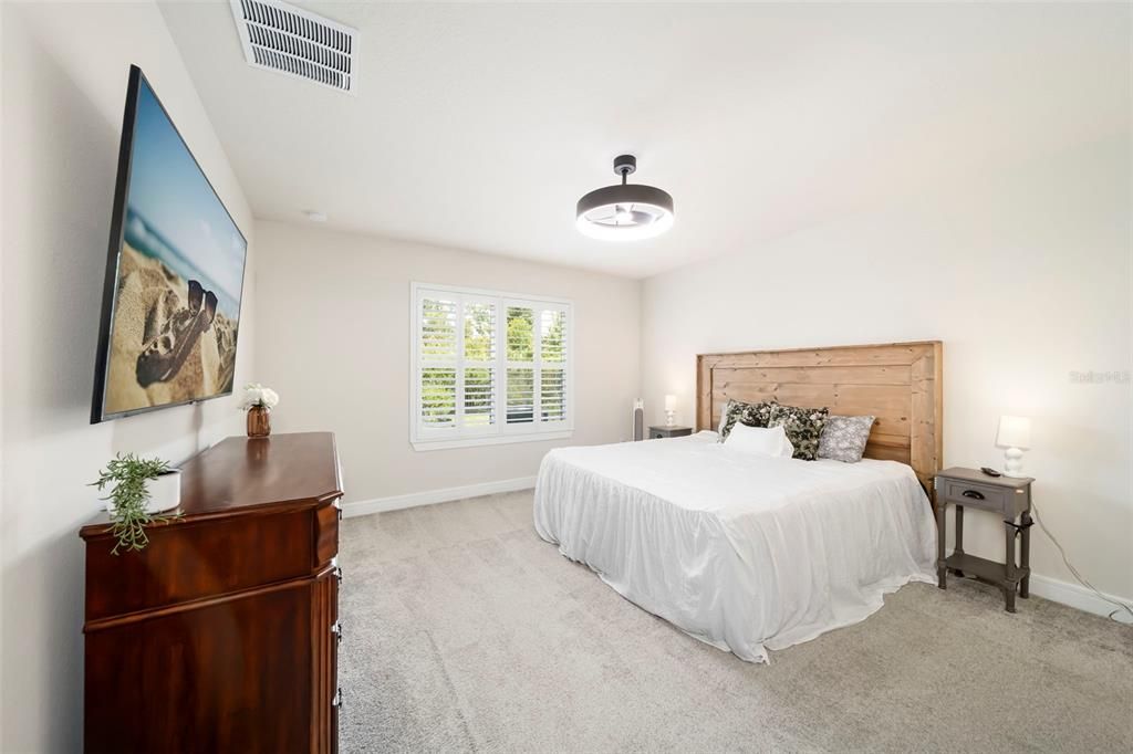 For Sale: $390,000 (4 beds, 2 baths, 1844 Square Feet)