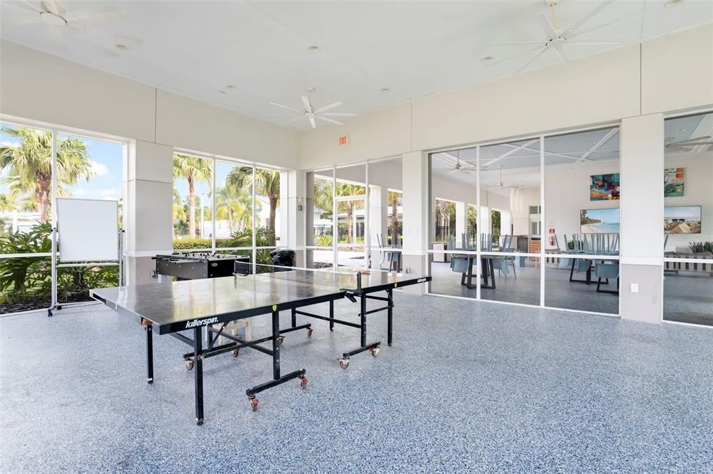 For Sale: $390,000 (4 beds, 2 baths, 1844 Square Feet)
