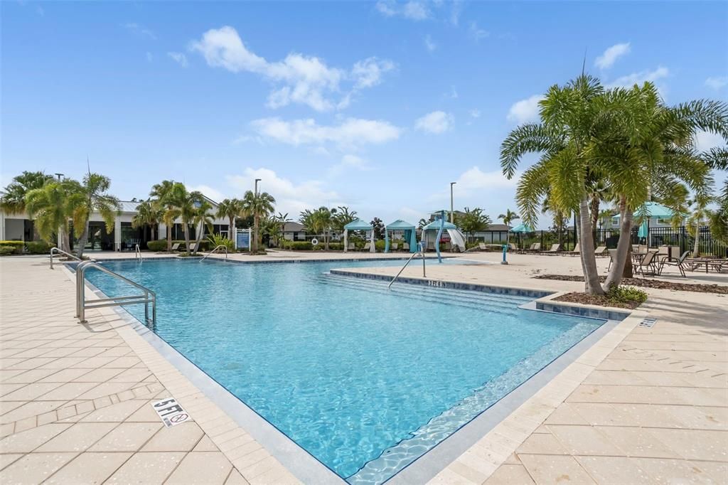 For Sale: $390,000 (4 beds, 2 baths, 1844 Square Feet)