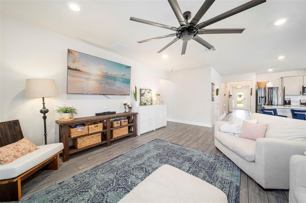 For Sale: $390,000 (4 beds, 2 baths, 1844 Square Feet)