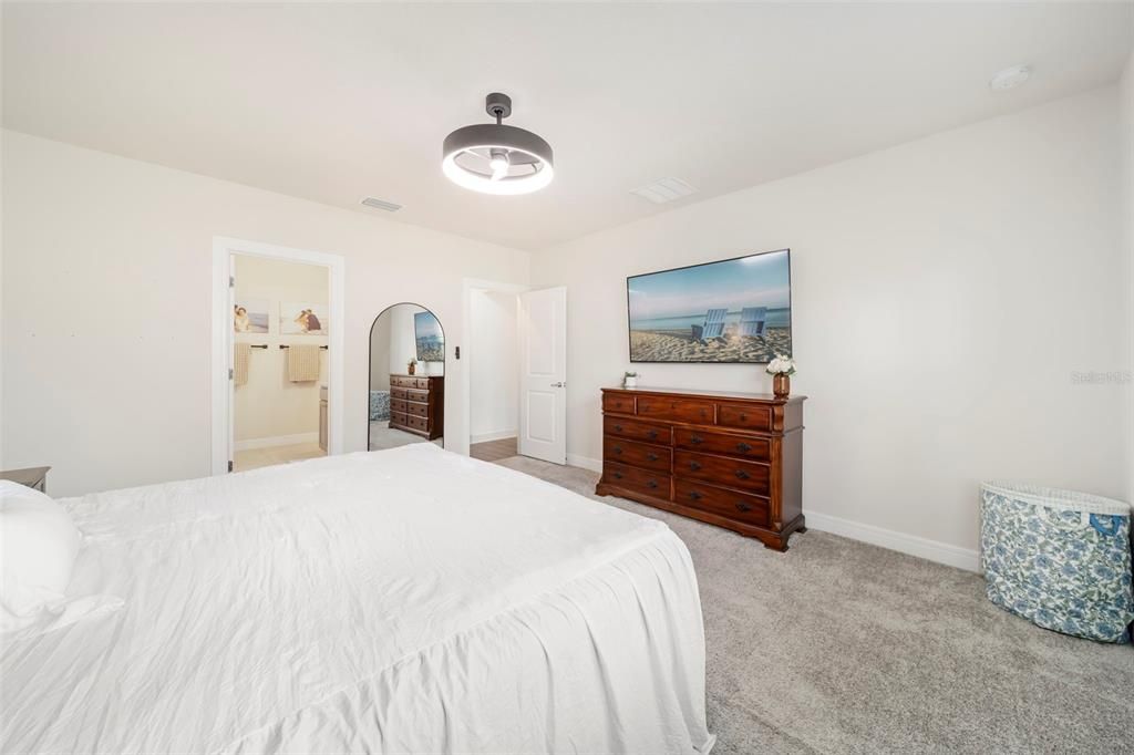 For Sale: $390,000 (4 beds, 2 baths, 1844 Square Feet)