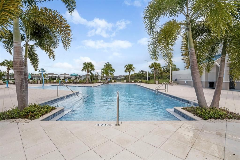 For Sale: $390,000 (4 beds, 2 baths, 1844 Square Feet)