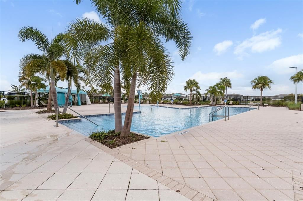 For Sale: $390,000 (4 beds, 2 baths, 1844 Square Feet)