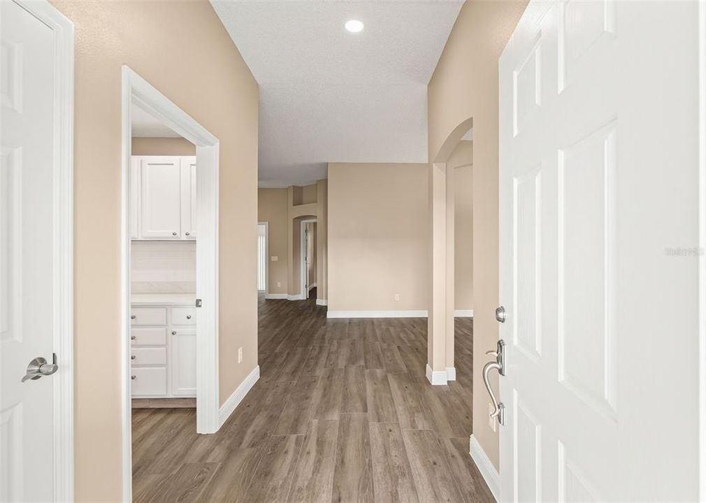 For Sale: $429,900 (3 beds, 2 baths, 1906 Square Feet)