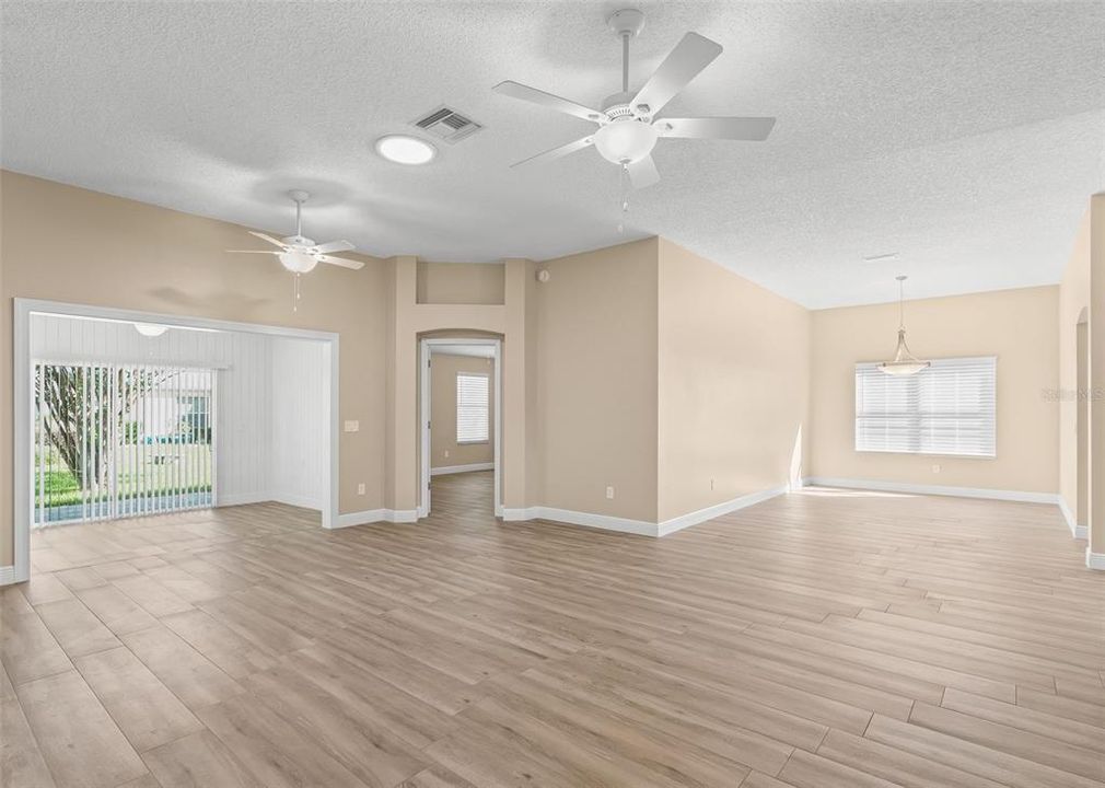 For Sale: $429,900 (3 beds, 2 baths, 1906 Square Feet)
