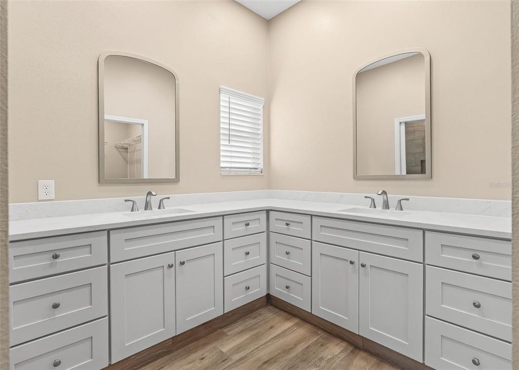 For Sale: $429,900 (3 beds, 2 baths, 1906 Square Feet)