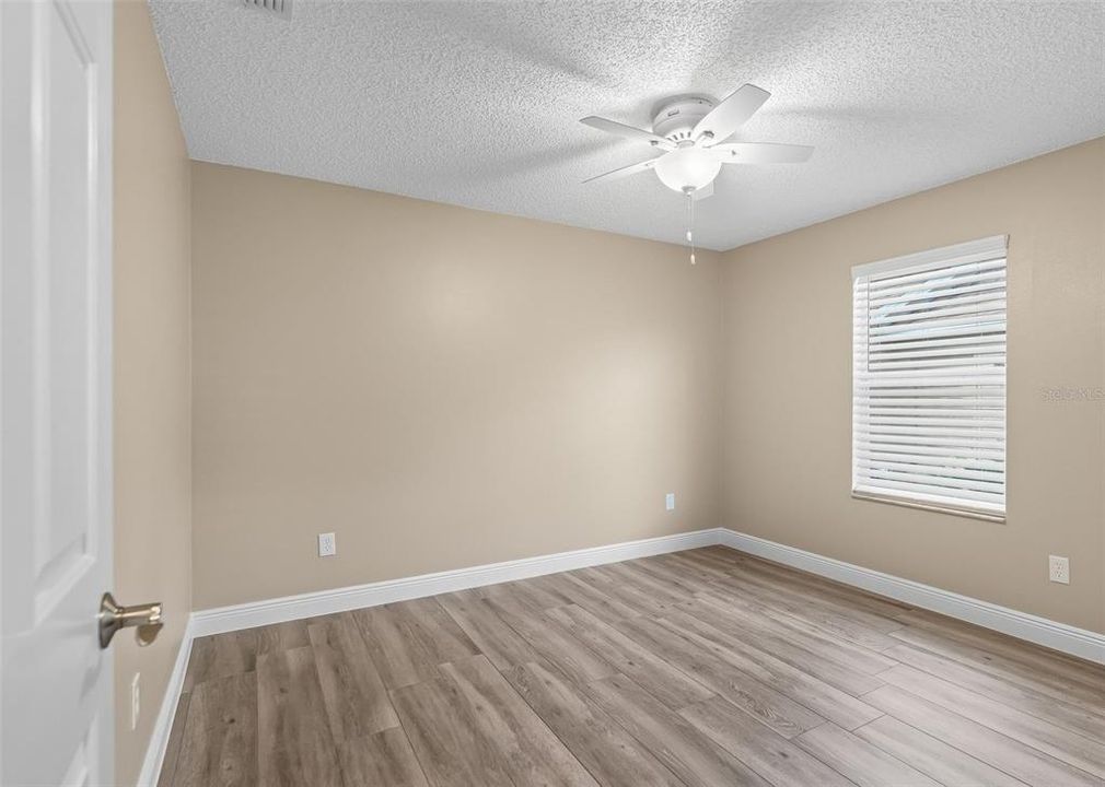 For Sale: $429,900 (3 beds, 2 baths, 1906 Square Feet)
