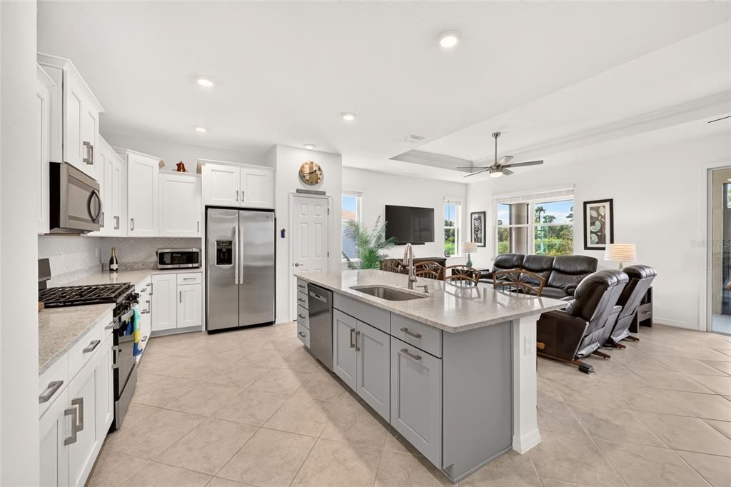 En Venta: $379,900 (2 camas, 2 baños, 1959 Pies cuadrados)