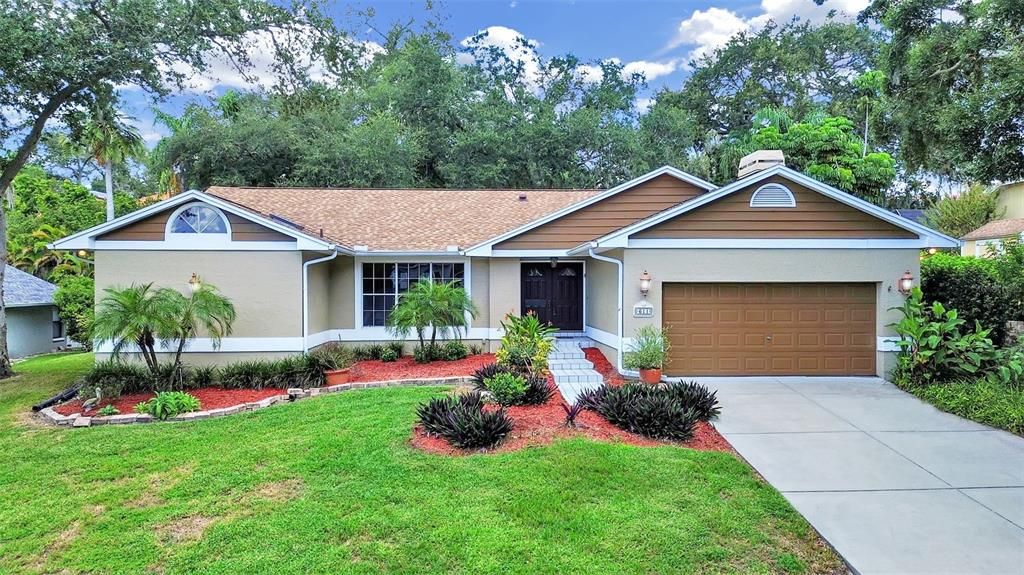 For Sale: $650,000 (4 beds, 2 baths, 2287 Square Feet)