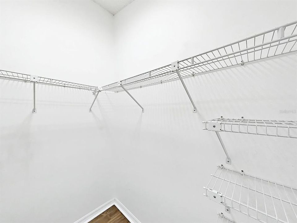 For Sale: $650,000 (4 beds, 2 baths, 2287 Square Feet)