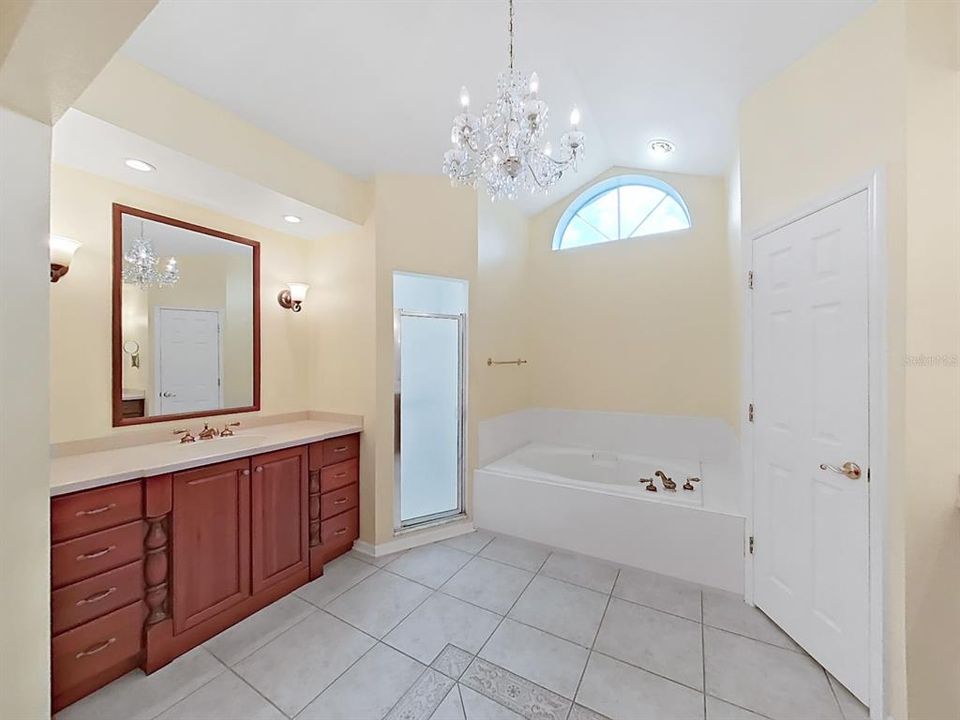 For Sale: $650,000 (4 beds, 2 baths, 2287 Square Feet)