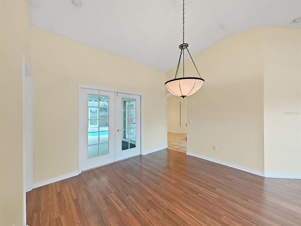 For Sale: $650,000 (4 beds, 2 baths, 2287 Square Feet)