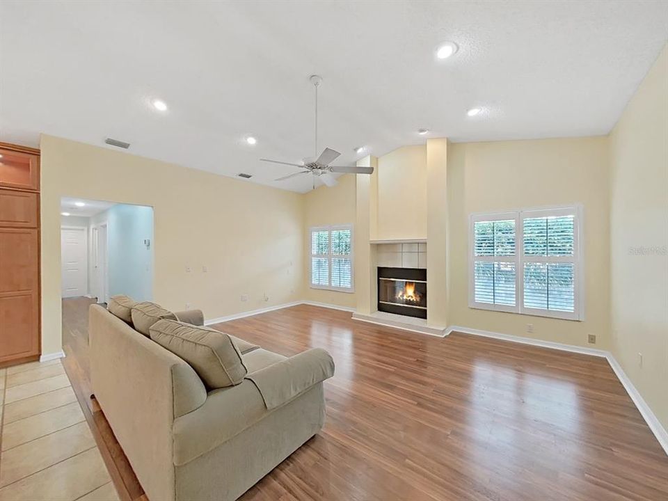For Sale: $650,000 (4 beds, 2 baths, 2287 Square Feet)